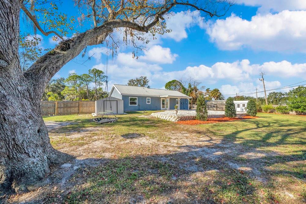 COUNTRY VILLAGE - Residential