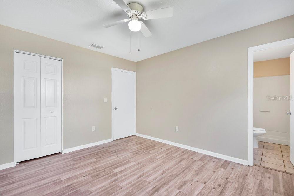 COUNTRY VILLAGE - Residential