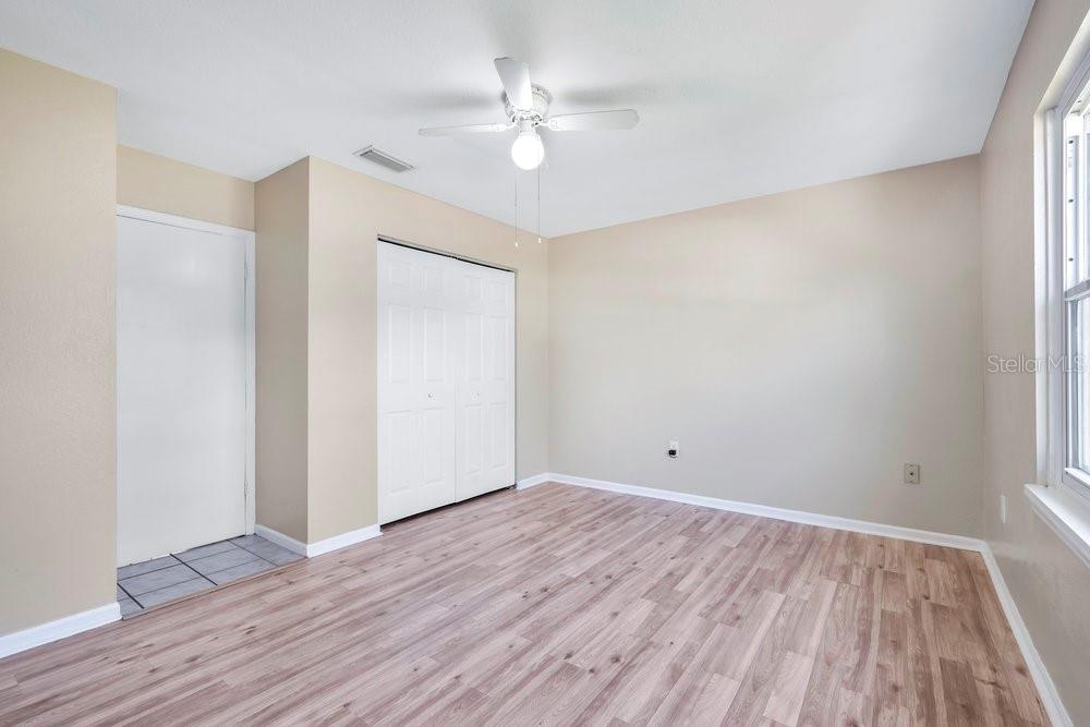 COUNTRY VILLAGE - Residential