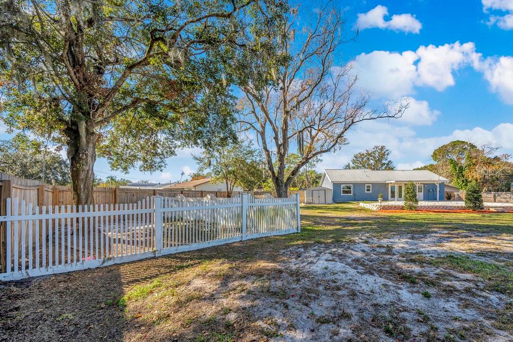 COUNTRY VILLAGE - Residential