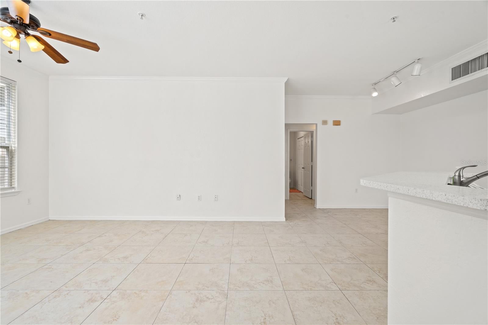 5561 ROSEHILL ROAD 103