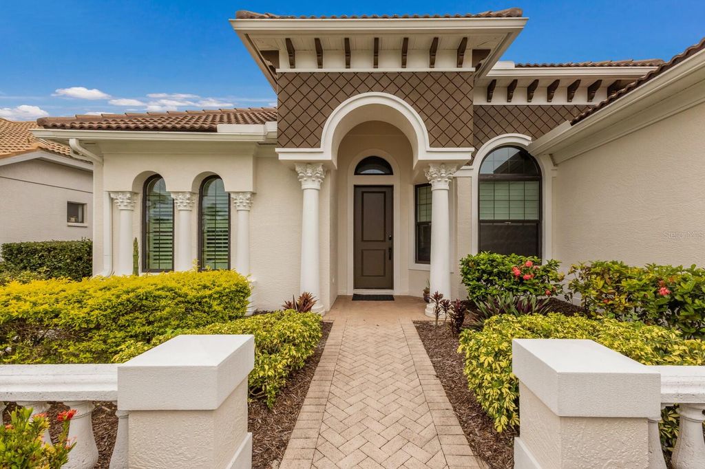 Photo of 7180 Whitemarsh Circle, Lakewood Ranch, FL 34202 (MLS # A4664294)