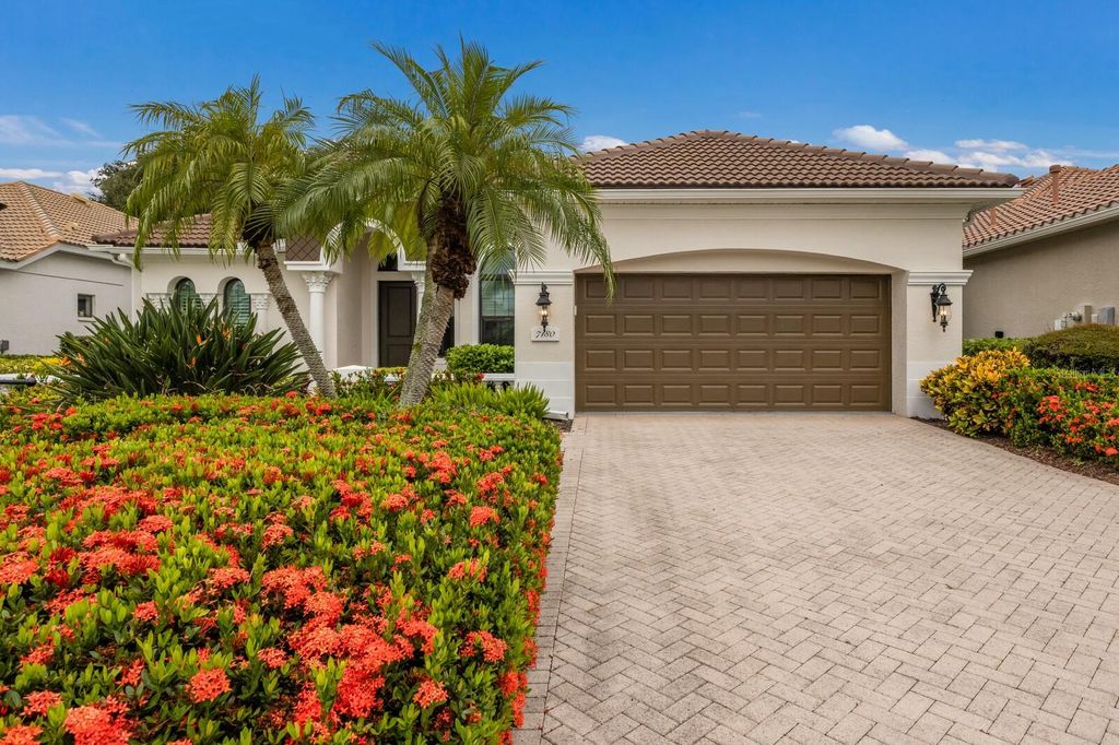 Photo of 7180 Whitemarsh Circle, Lakewood Ranch, FL 34202 (MLS # A4664294)