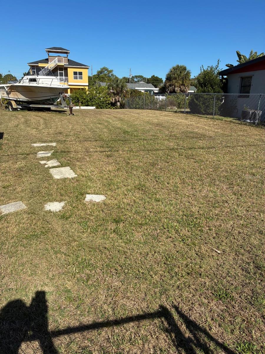 SUNSET ESTATES REPLAT PB 6 PG 104 BLK E LOT 8 - Land