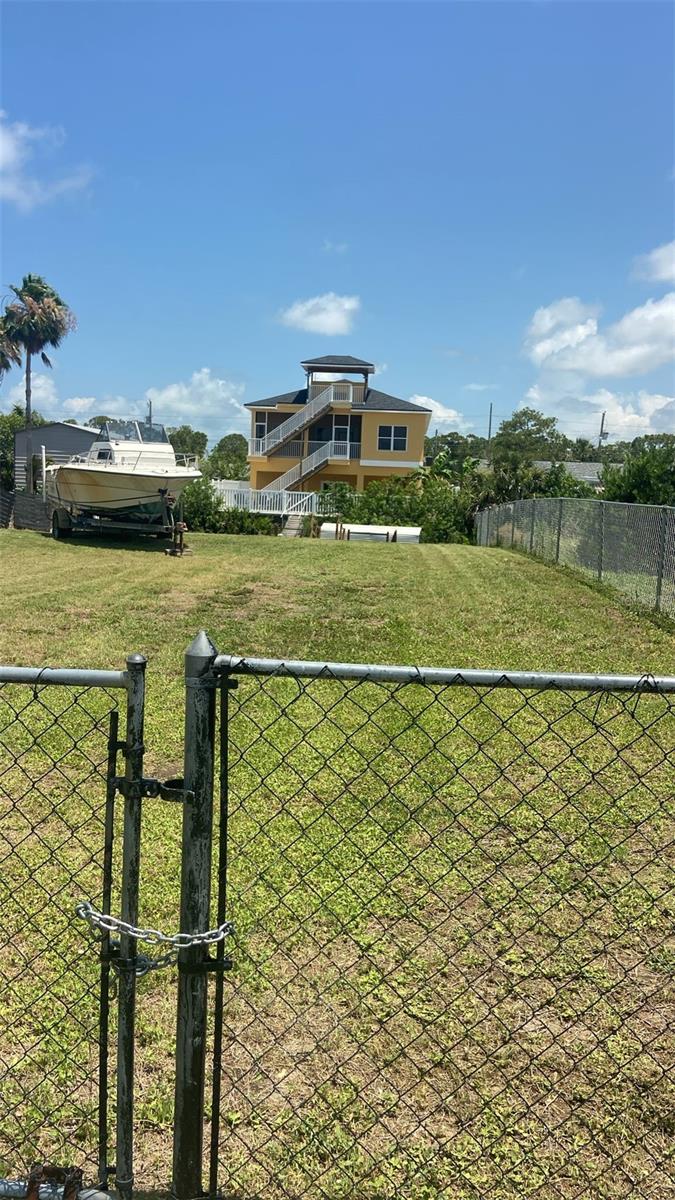 SUNSET ESTATES REPLAT PB 6 PG 104 BLK E LOT 8 - Land