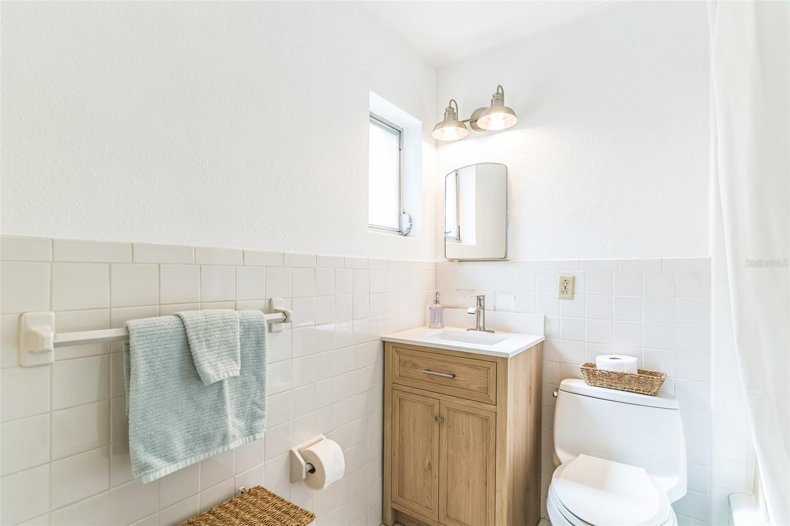 HAMPSHIRE HOUSE - Residential Lease