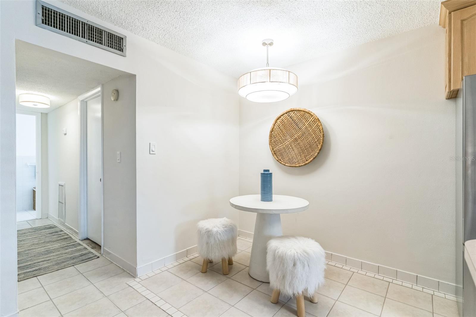 HAMPSHIRE HOUSE - Residential Lease