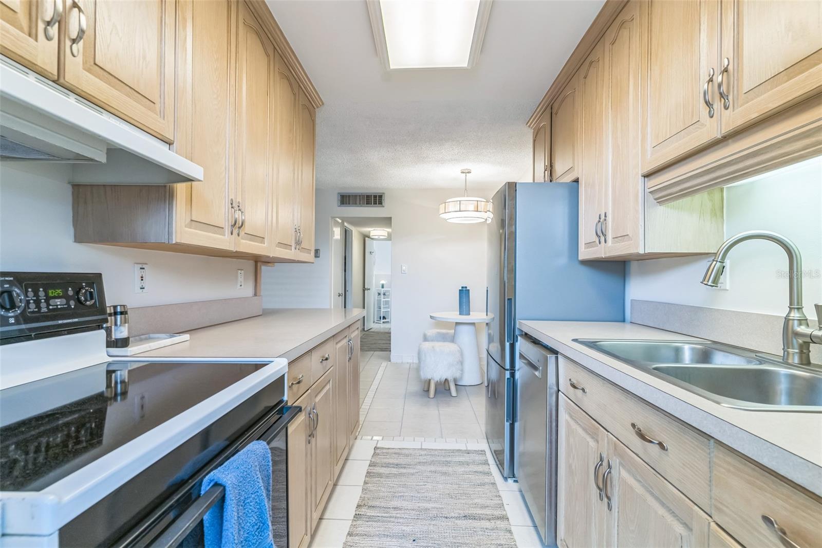 HAMPSHIRE HOUSE - Residential Lease