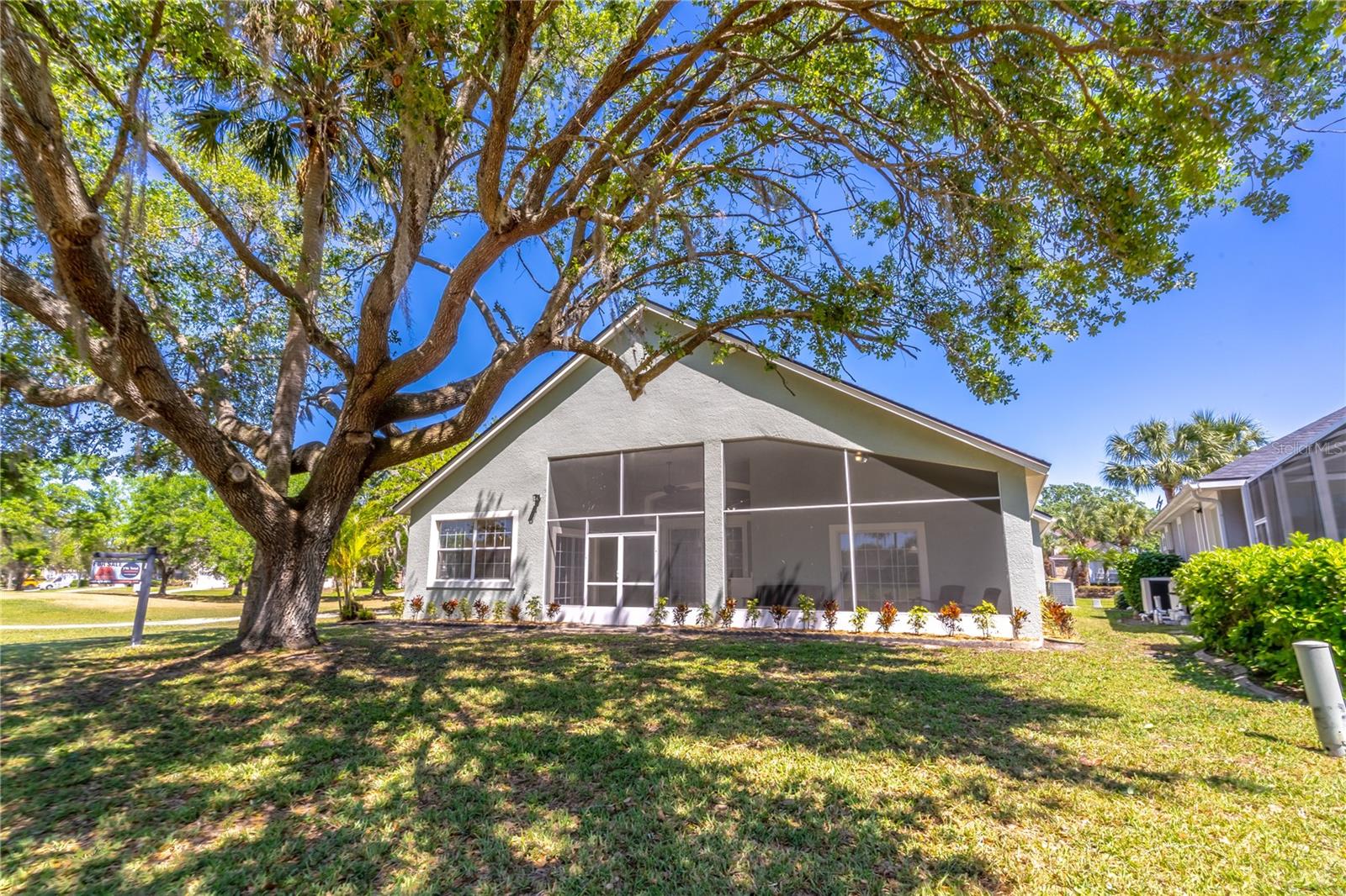 1714 GOLFVIEW DRIVE