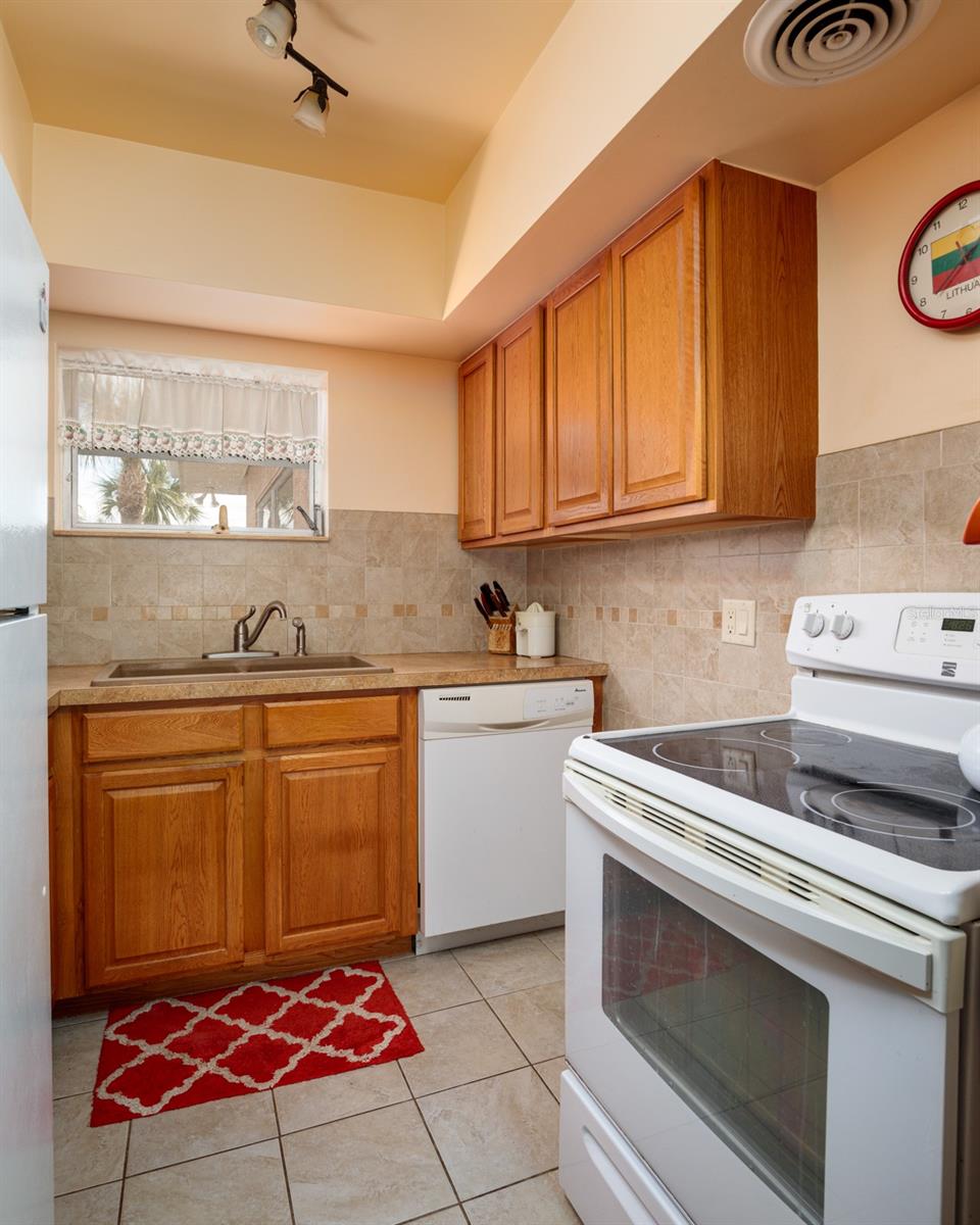 SYLVETTE CONDO - Residential