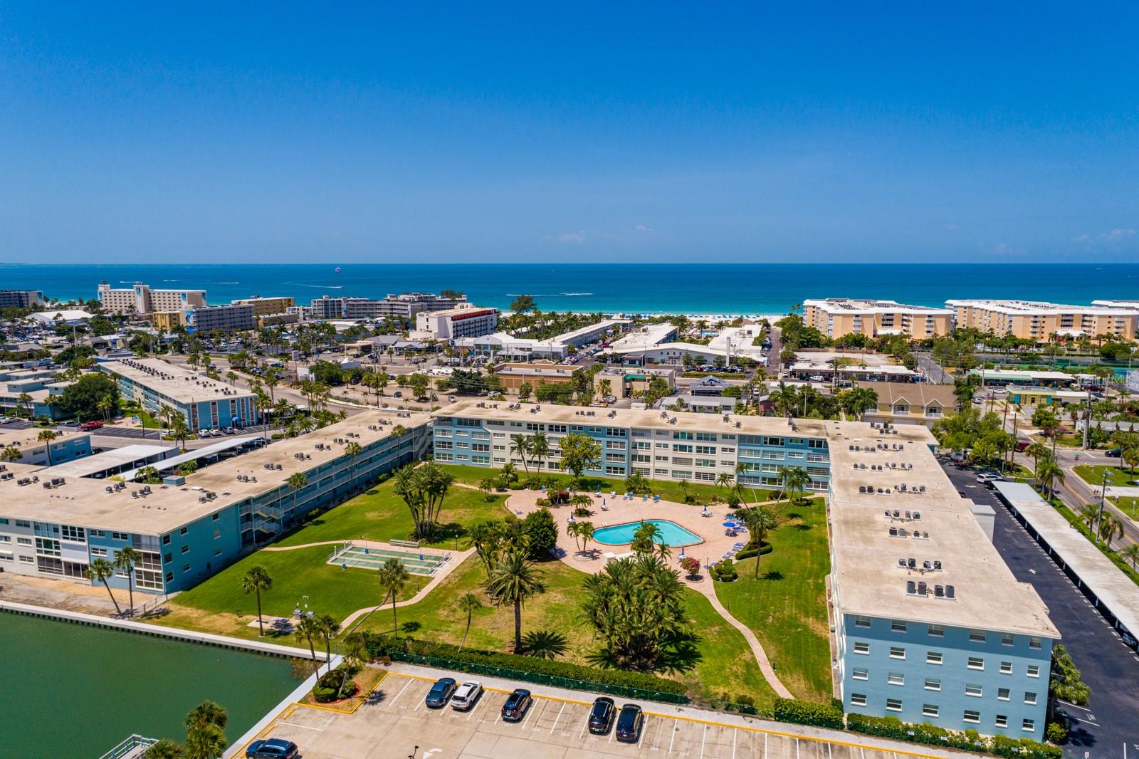 SYLVETTE CONDO - Residential