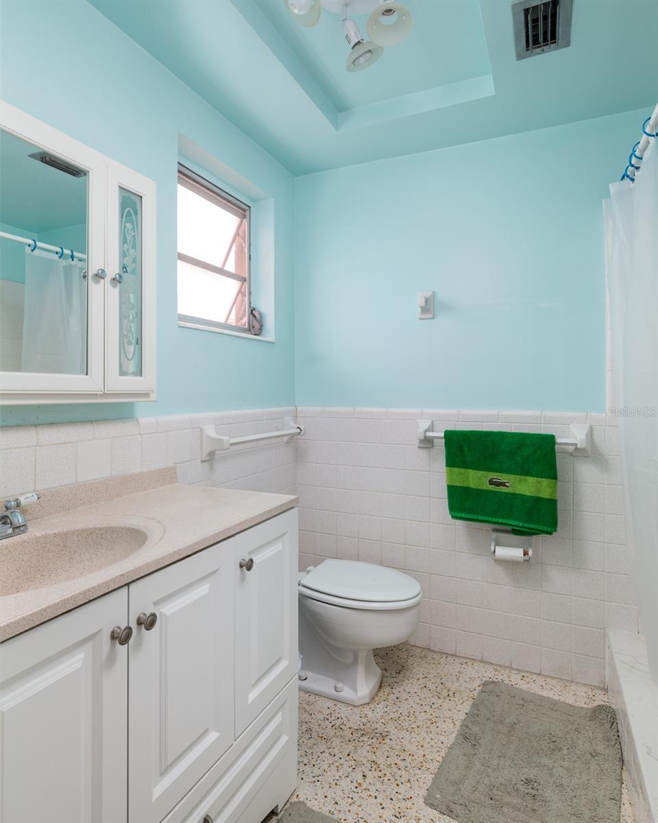 SYLVETTE CONDO - Residential