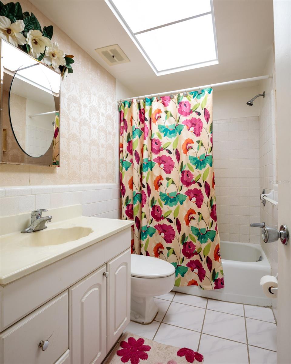 SYLVETTE CONDO - Residential