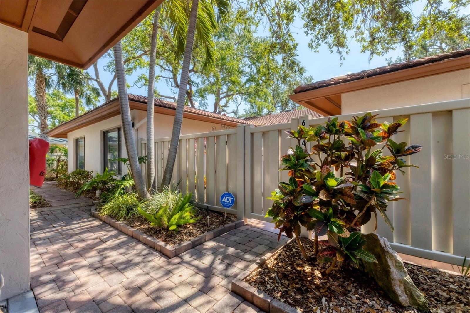 6304 PELICAN DRIVE