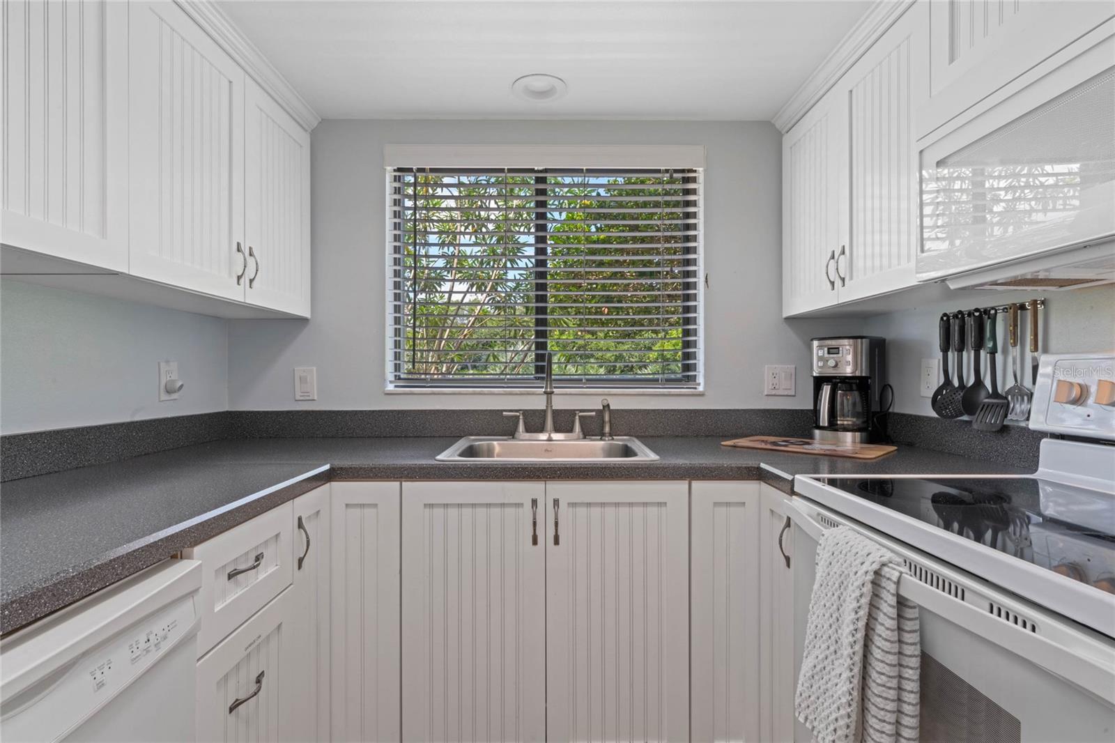 SEA MIST CONDO - Residential