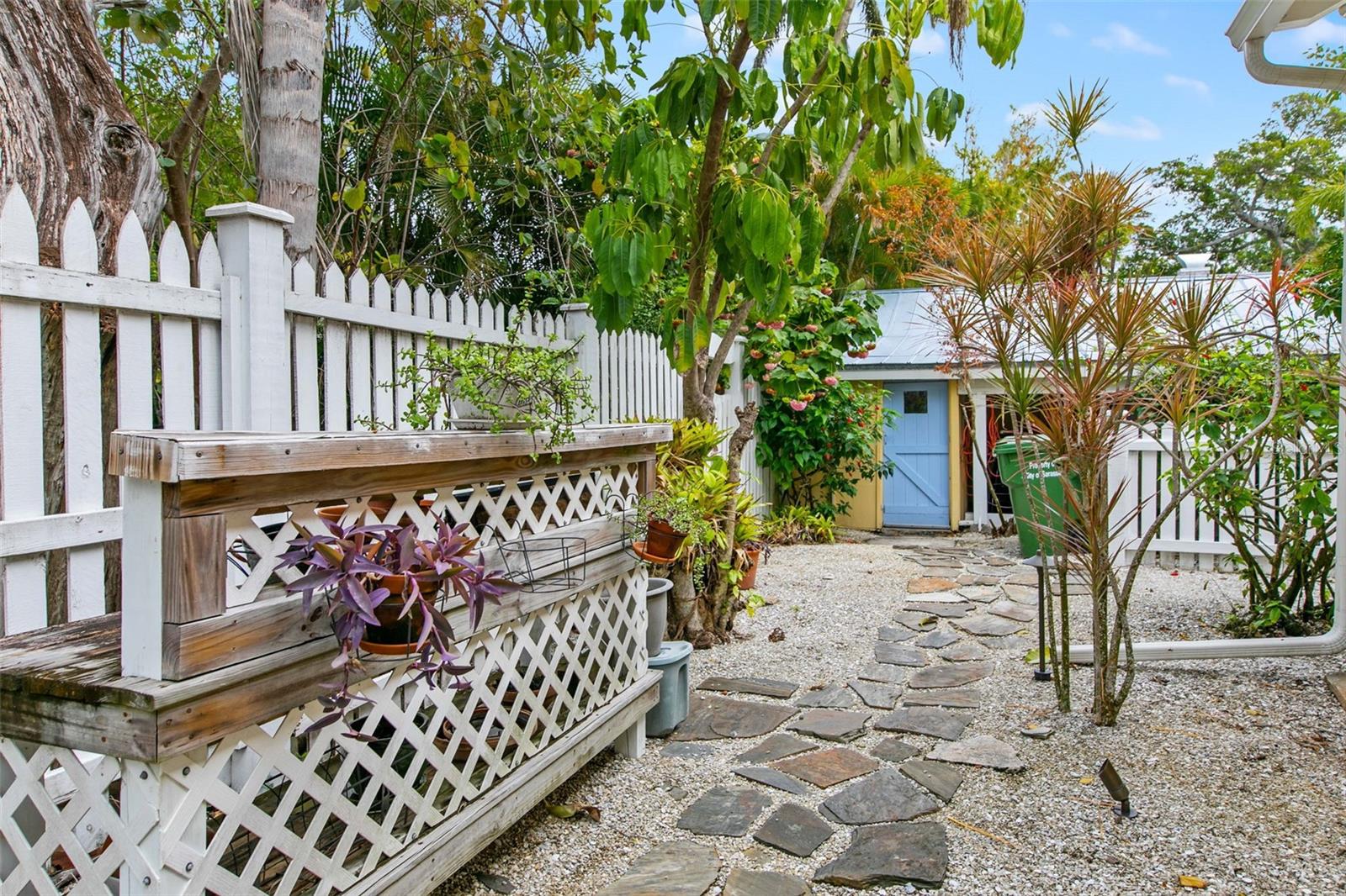 SIESTA REV OF - Residential