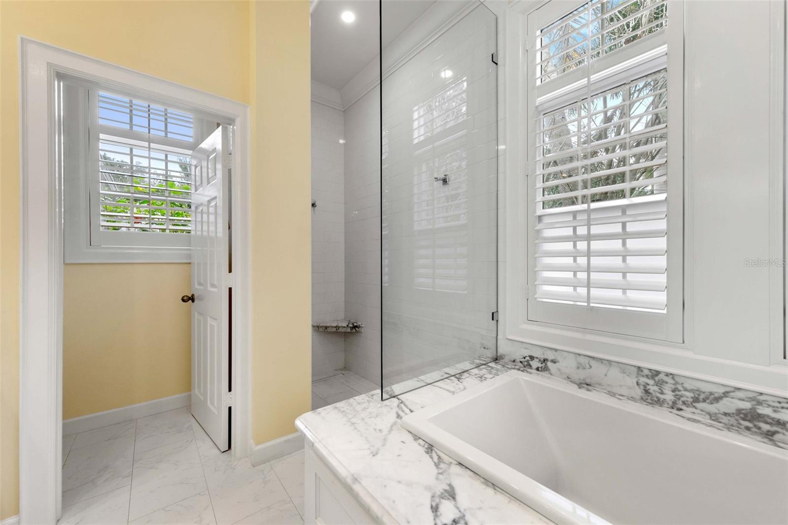 SIESTA REV OF - Residential