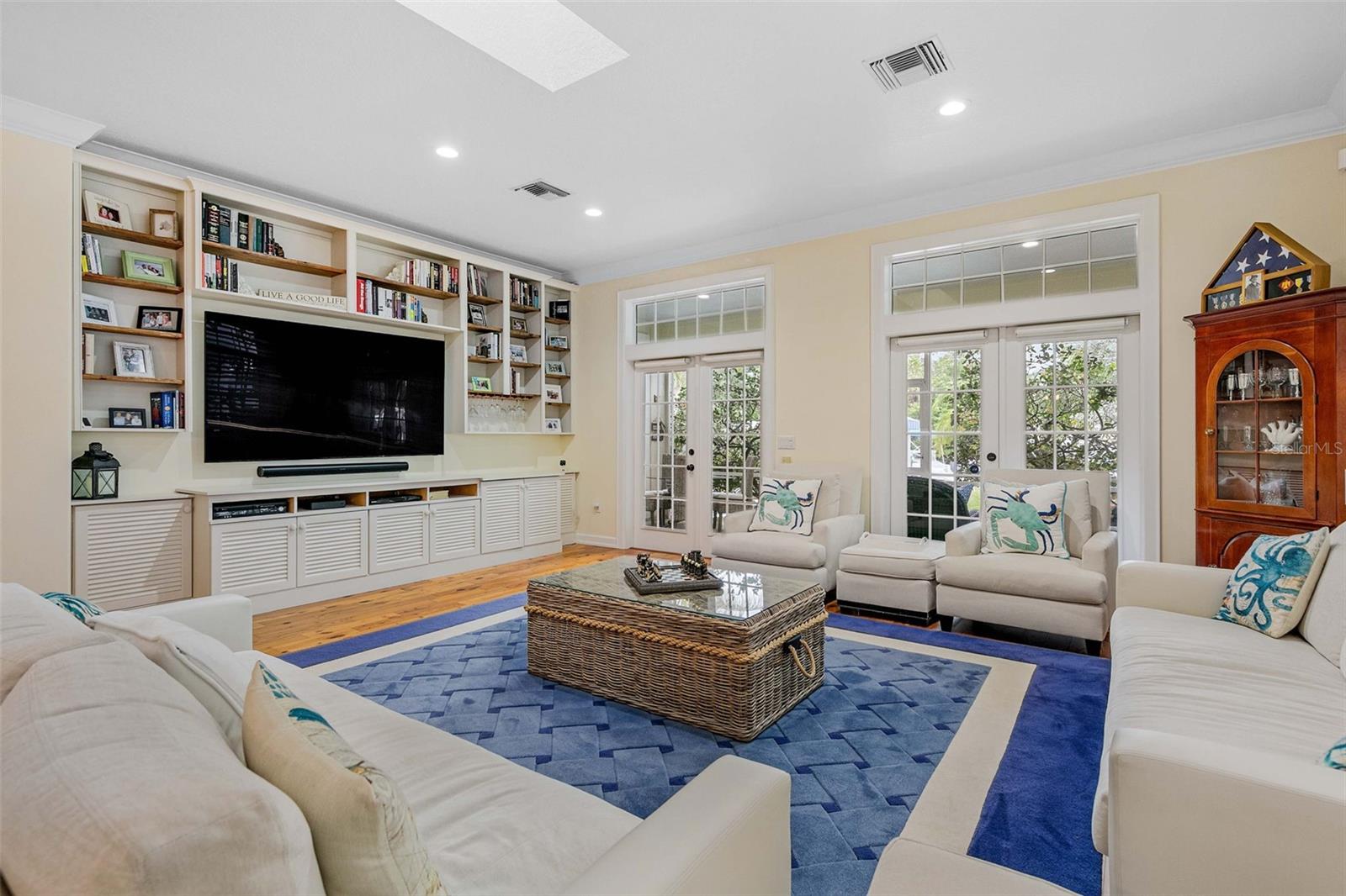 SIESTA REV OF - Residential