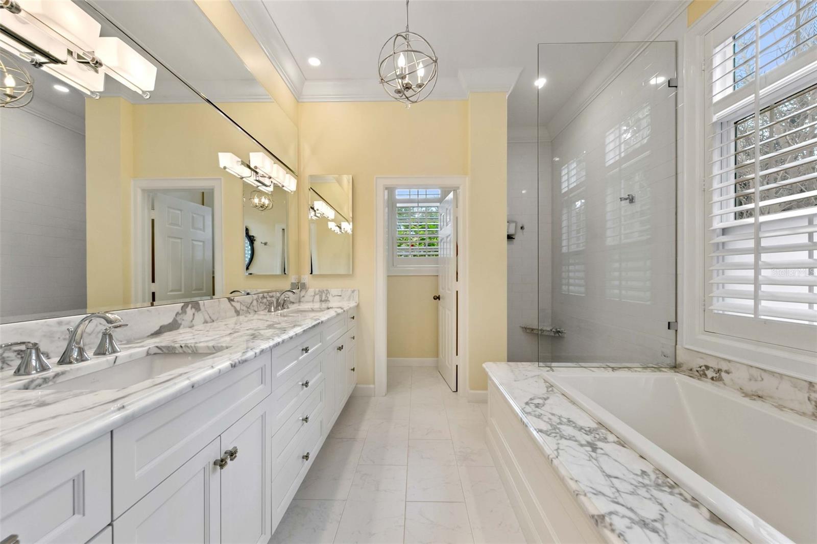 SIESTA REV OF - Residential