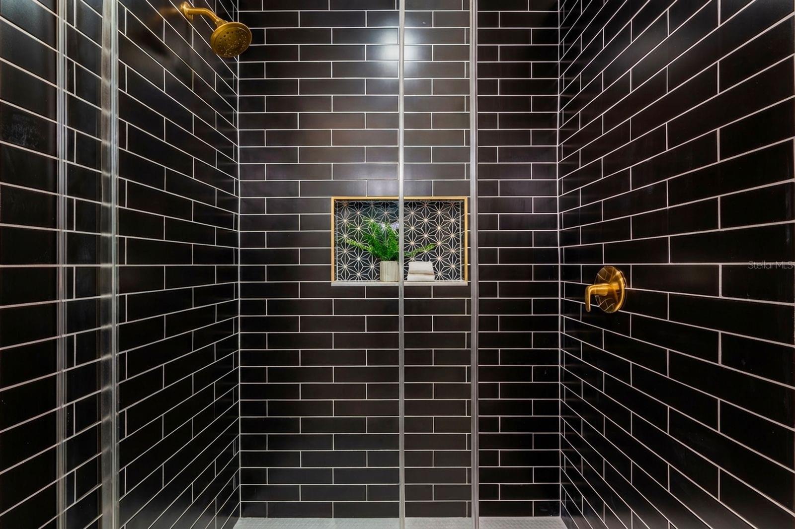 WHITFIELD COUNTRY CLUB HEIGHTS UN 5 - Residential