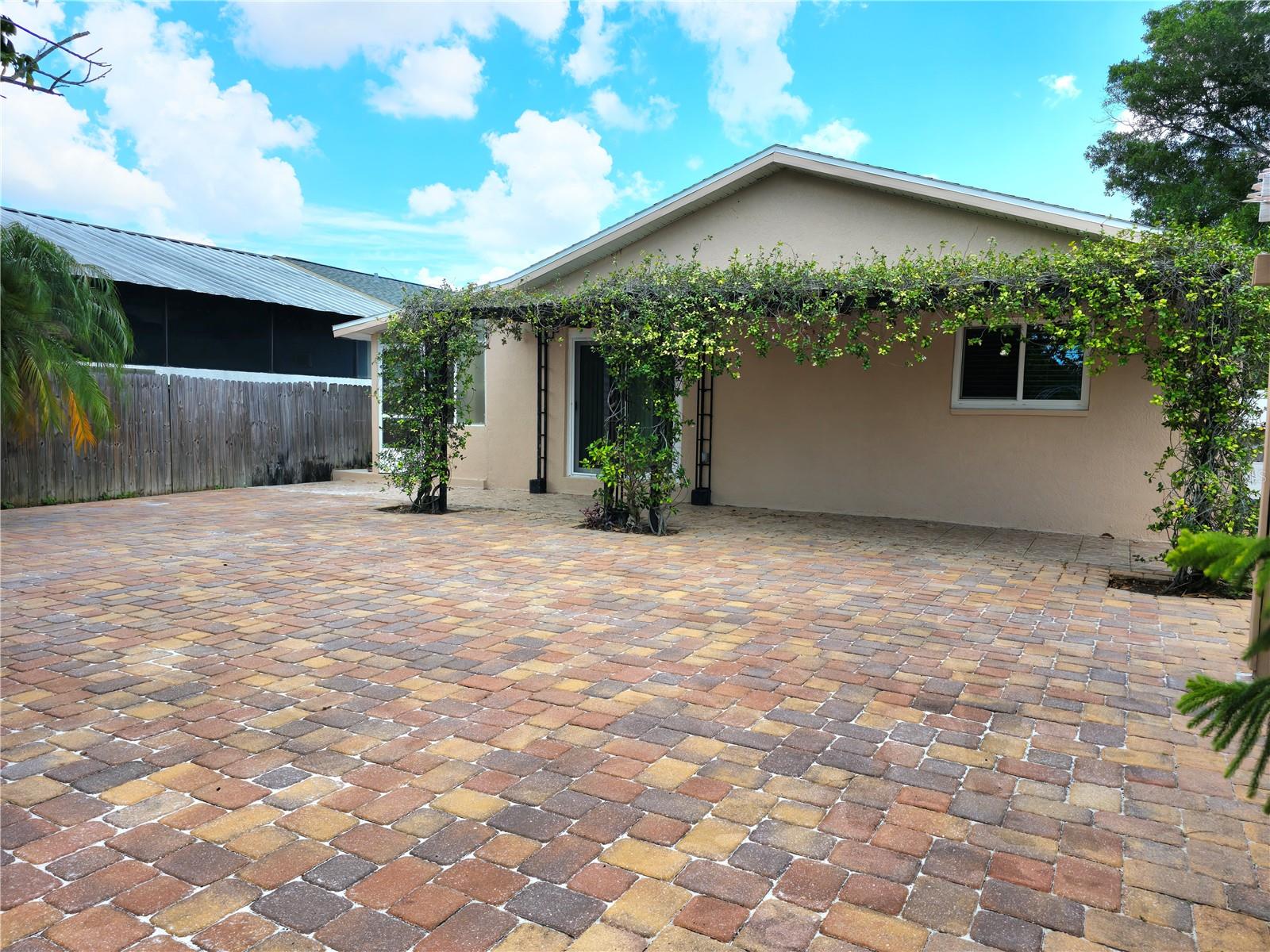 PINELLAS PARK - Residential
