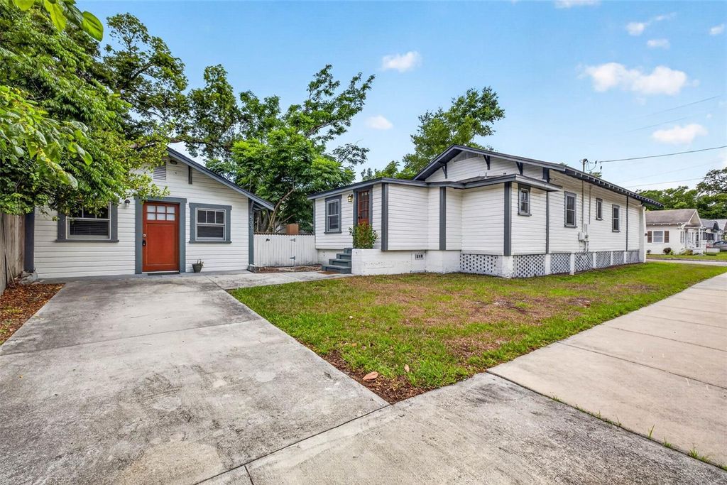 Photo of 3007 N Central Avenue, Tampa, FL 33603 (MLS # TB8505701)