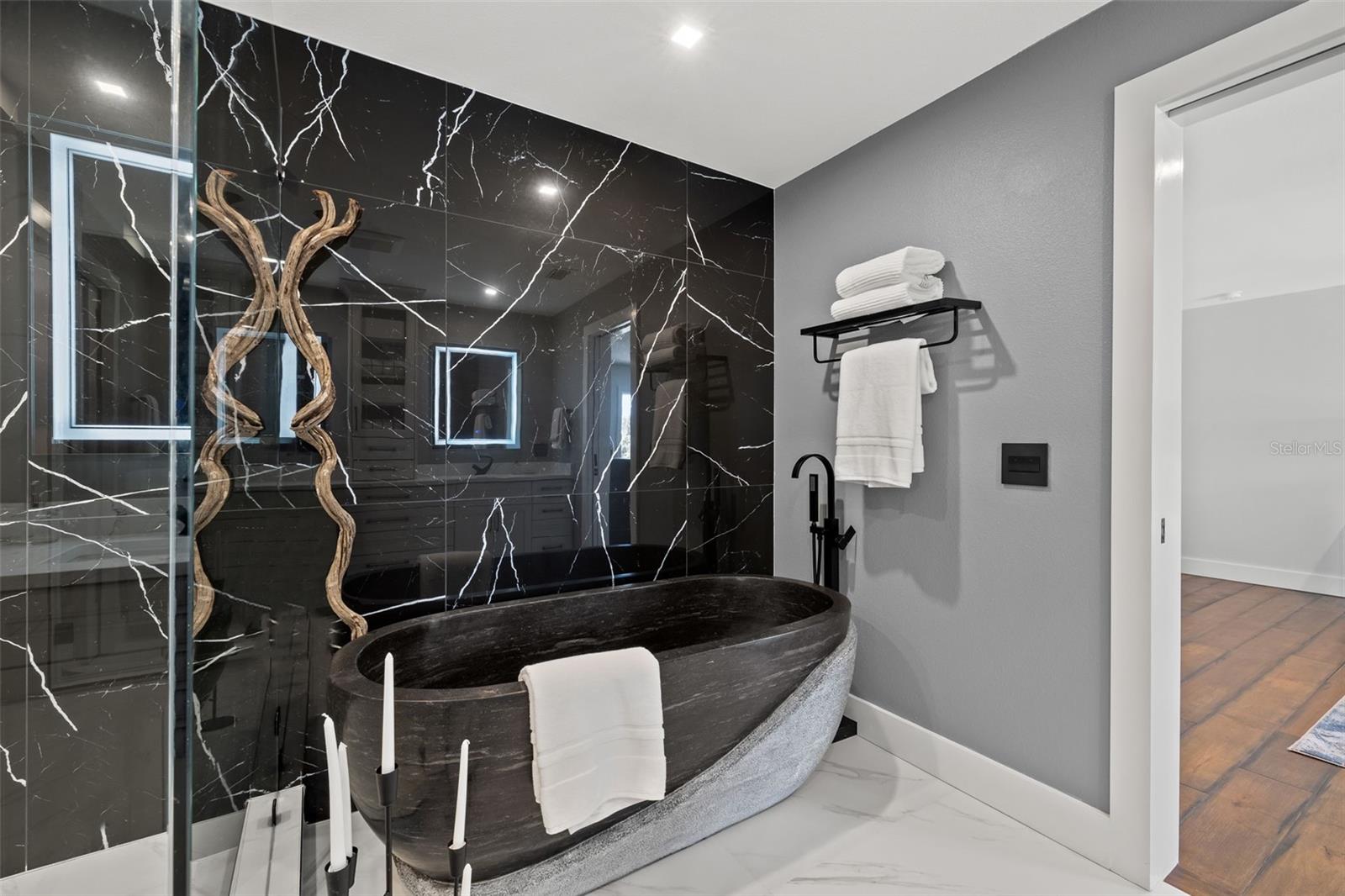 BELLEAIR BEACH YACHT CLUB ESTATES - Residential