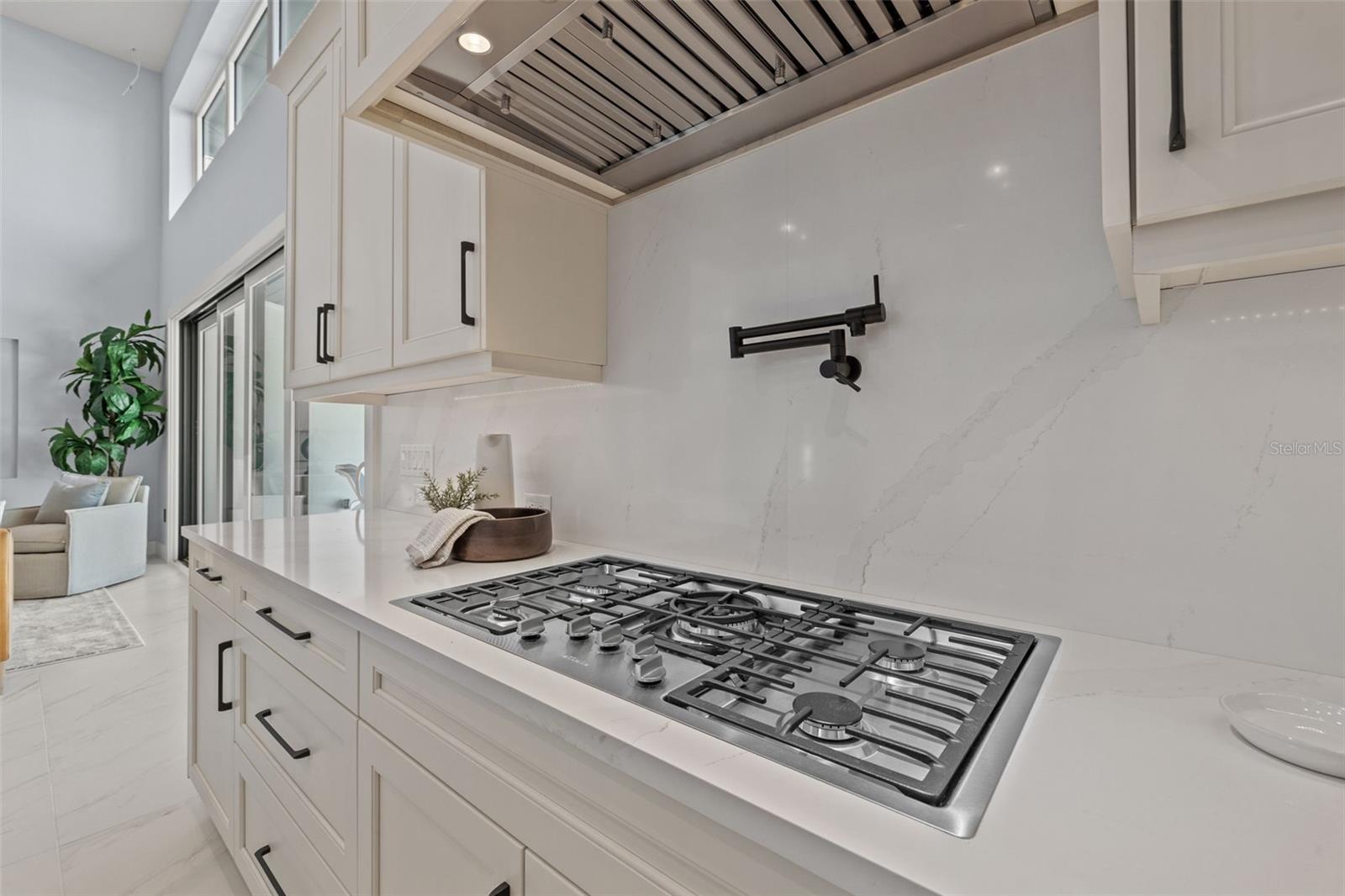 BELLEAIR BEACH YACHT CLUB ESTATES - Residential