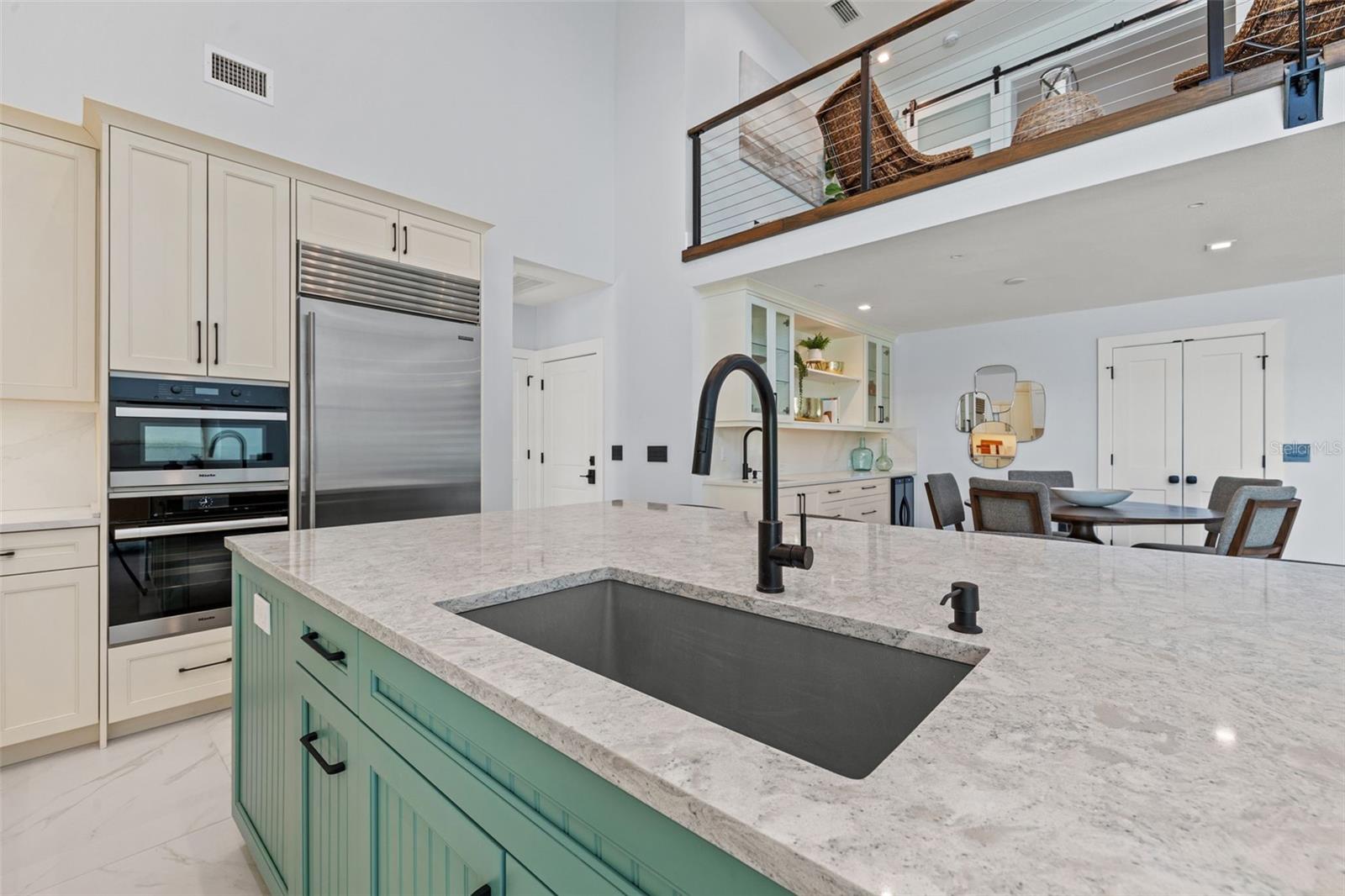 BELLEAIR BEACH YACHT CLUB ESTATES - Residential