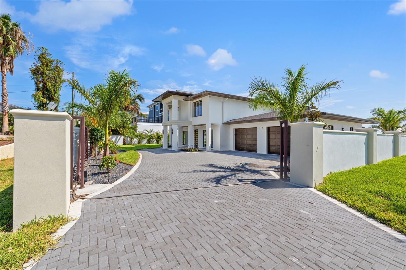 BELLEAIR BEACH YACHT CLUB ESTATES - Residential