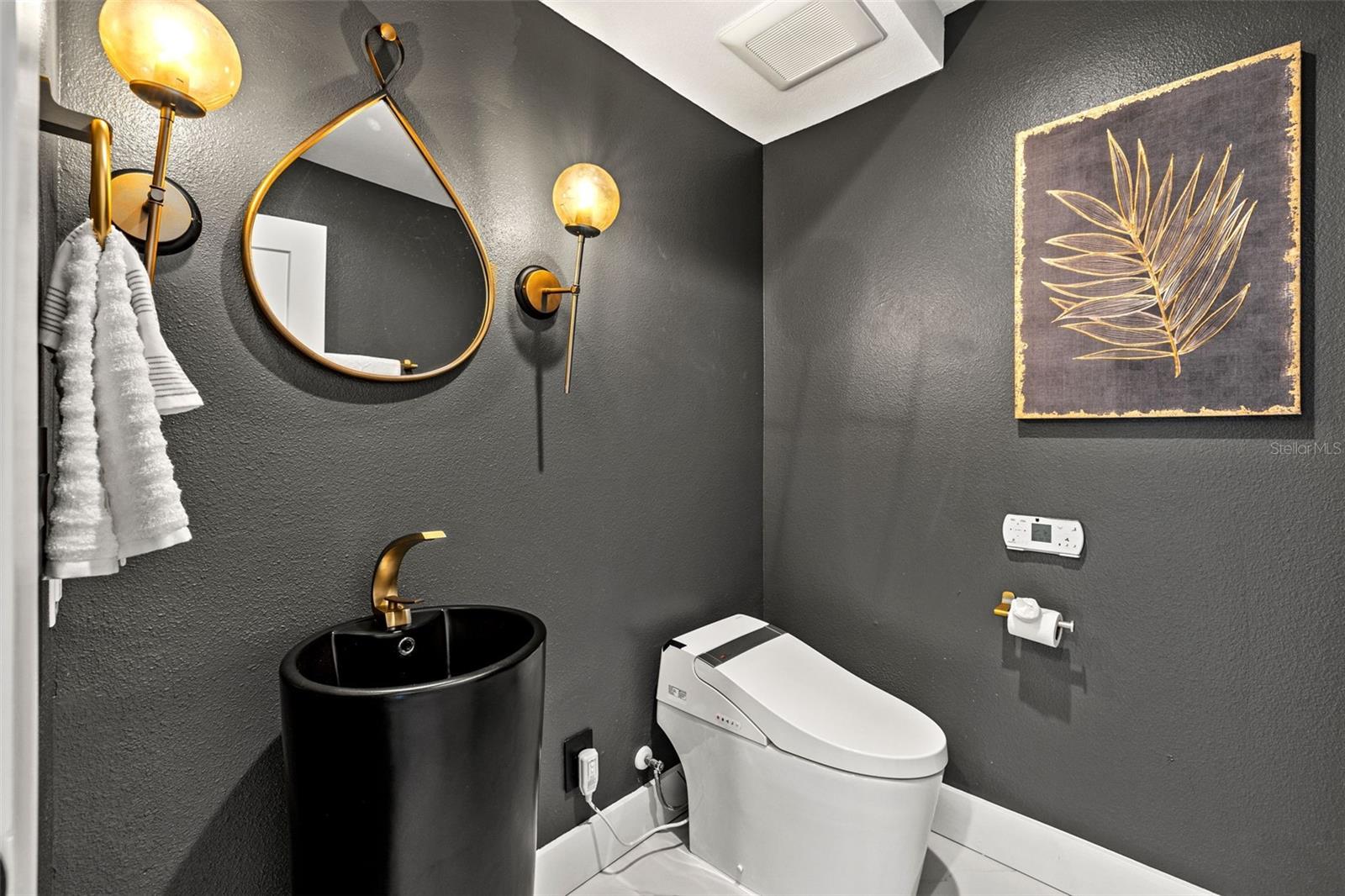 BELLEAIR BEACH YACHT CLUB ESTATES - Residential