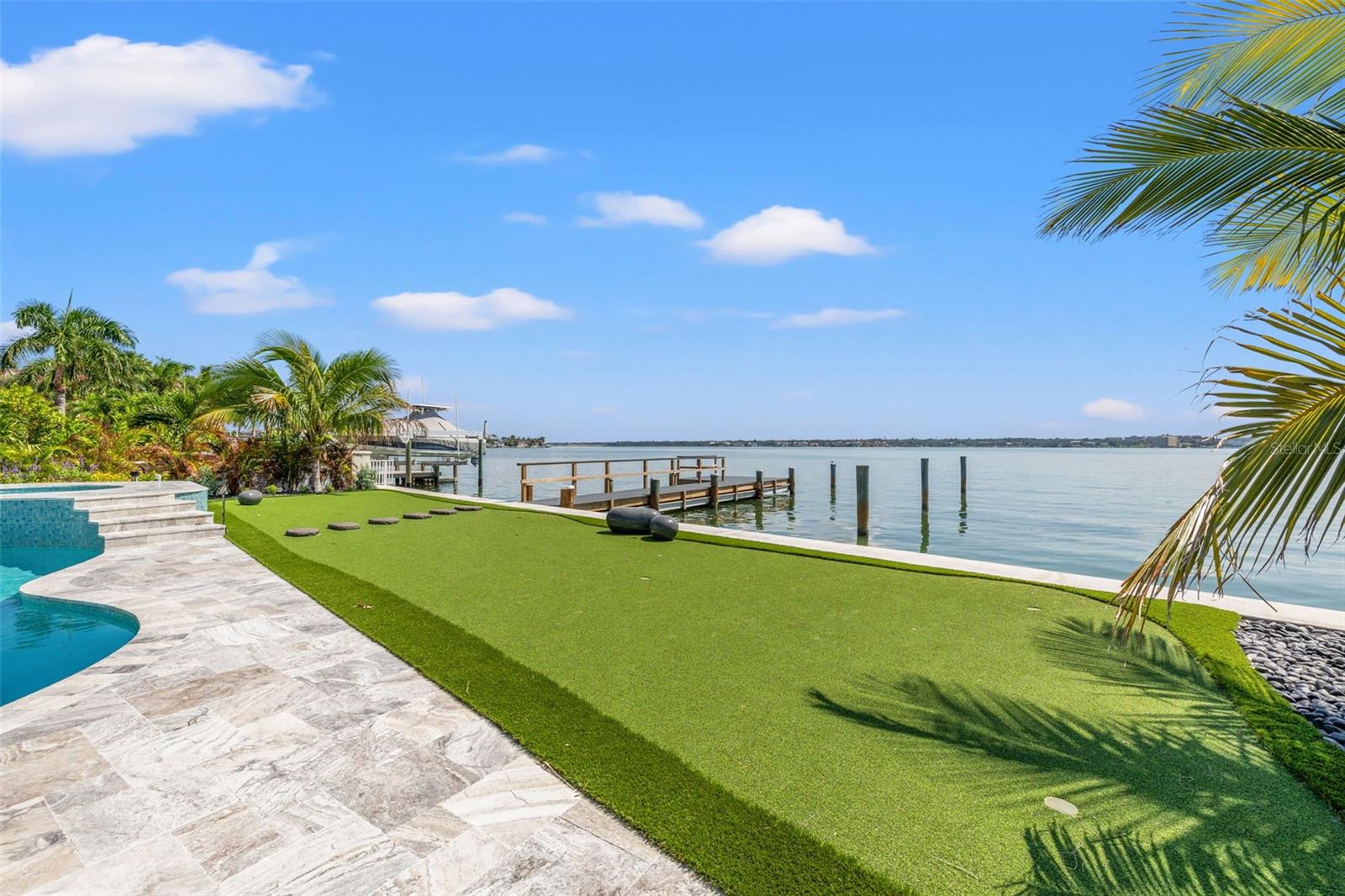 BELLEAIR BEACH YACHT CLUB ESTATES - Residential
