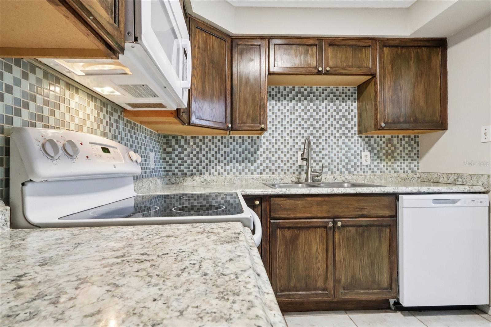 ROYAL ARMS CONDO - Residential