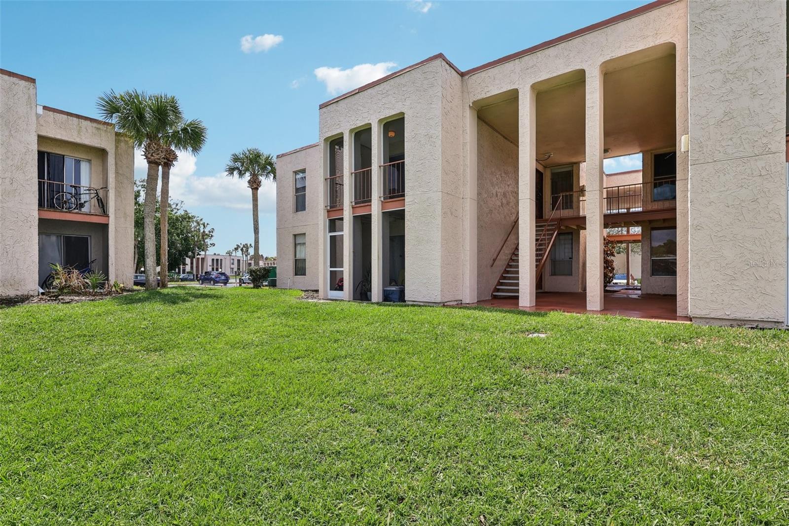 ROYAL ARMS CONDO - Residential