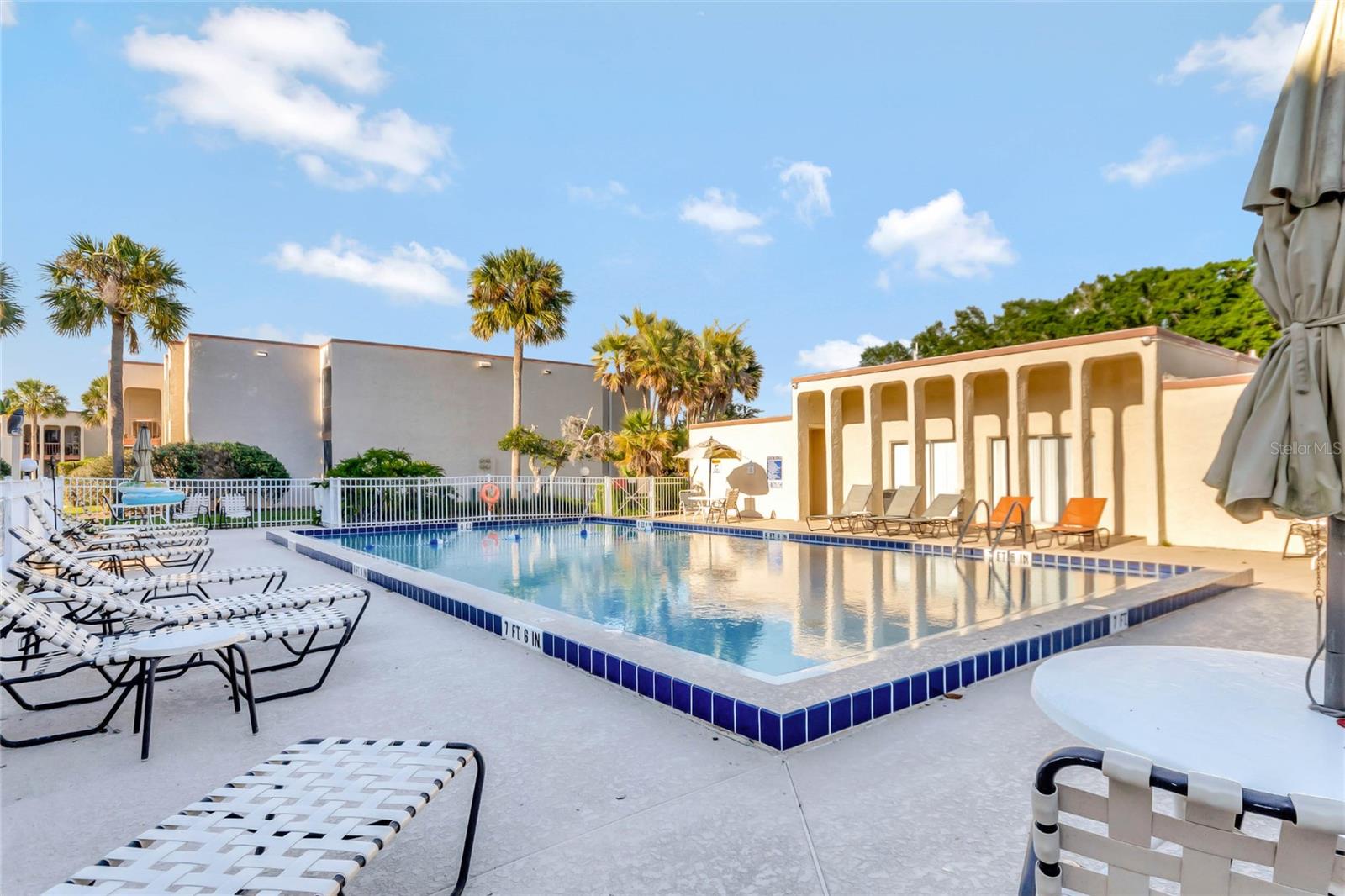 ROYAL ARMS CONDO - Residential