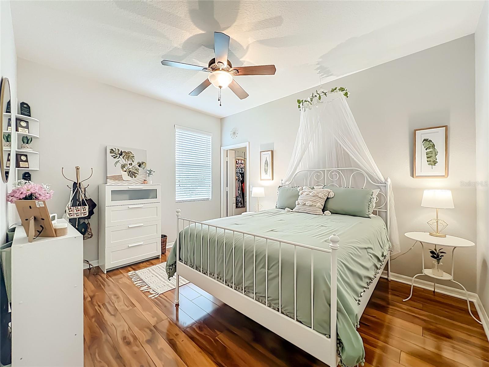 ROCK SPRINGS RIDGE PHASE VI-B - Residential