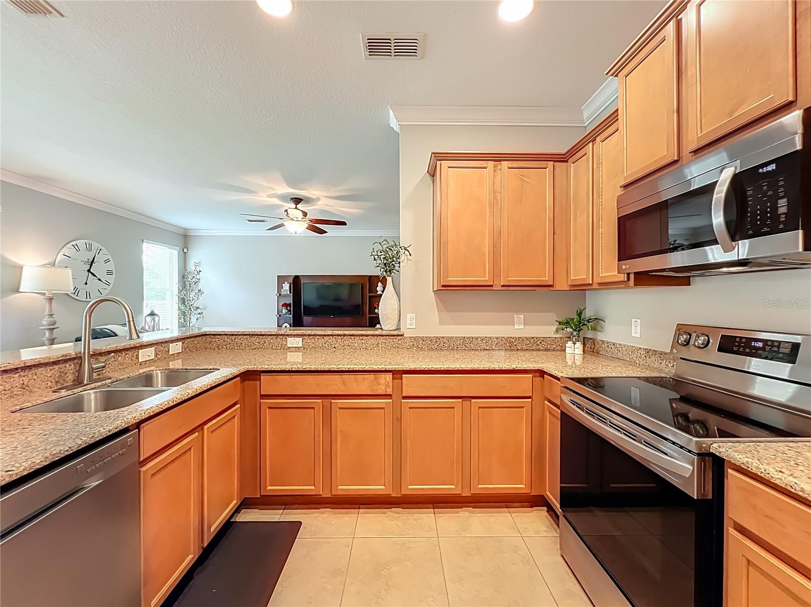 ROCK SPRINGS RIDGE PHASE VI-B - Residential