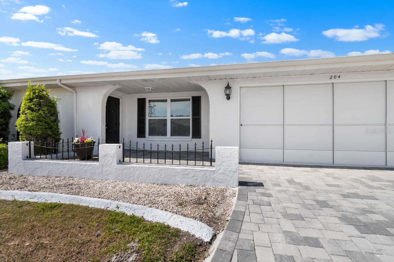 204 CACTUSFLOWER LANE