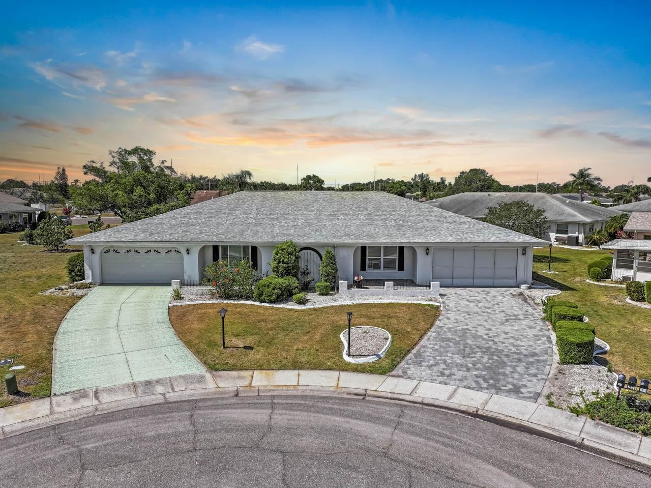 204 CACTUSFLOWER LANE