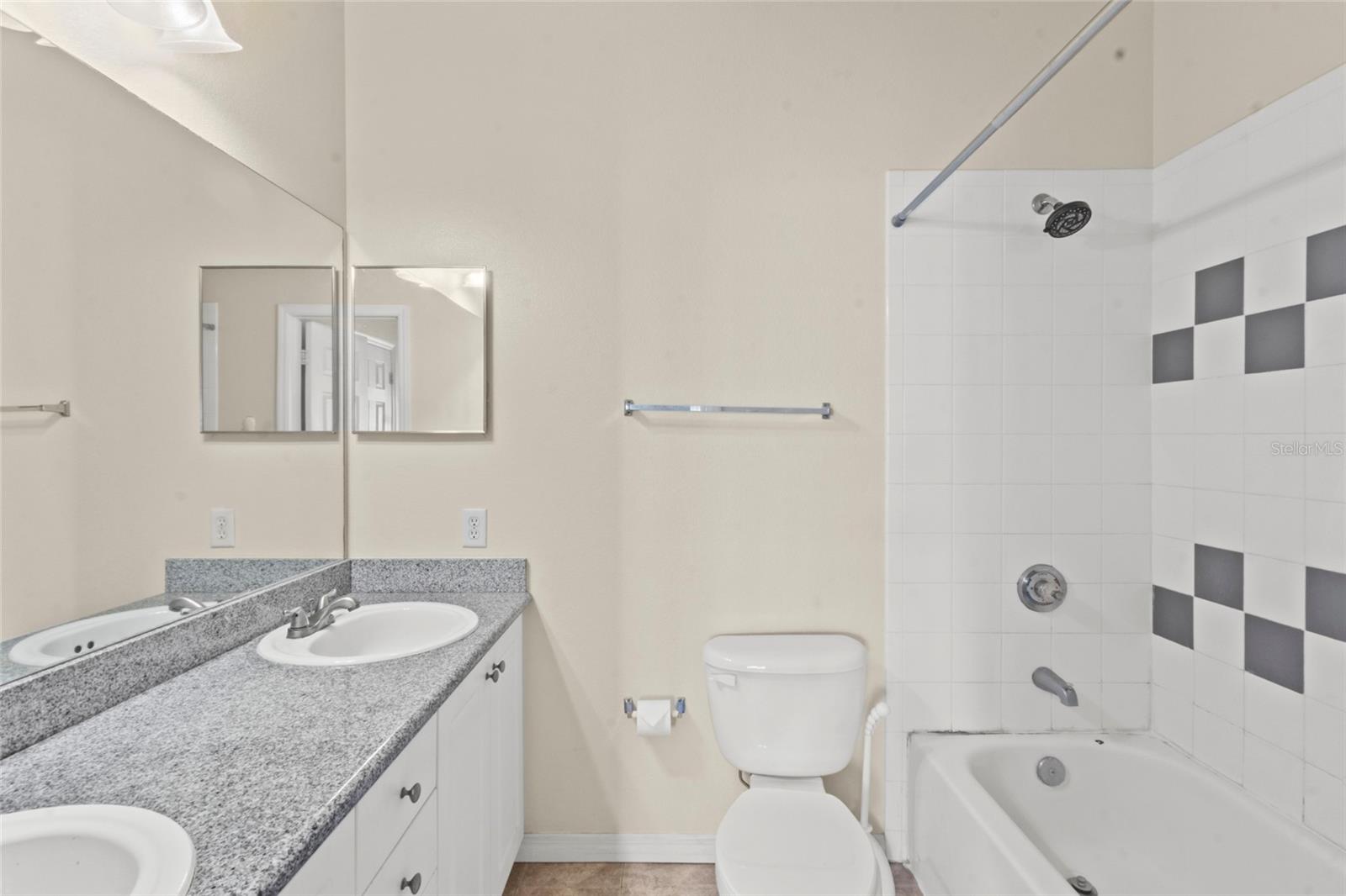 CAROLINA LANDINGS AT UNIVERSITY PLACE A - Residential