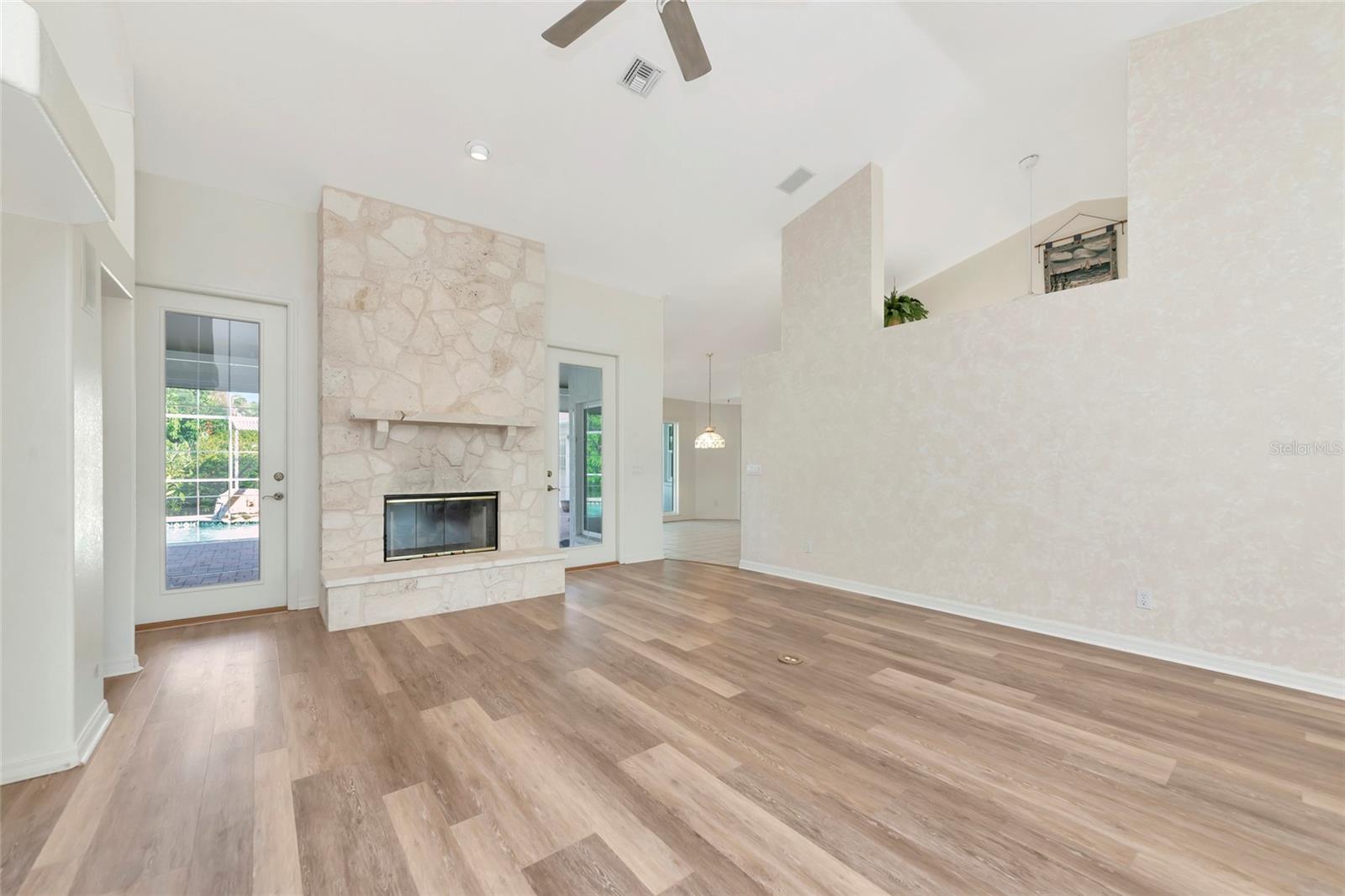 MANASOTA GARDENS - Residential