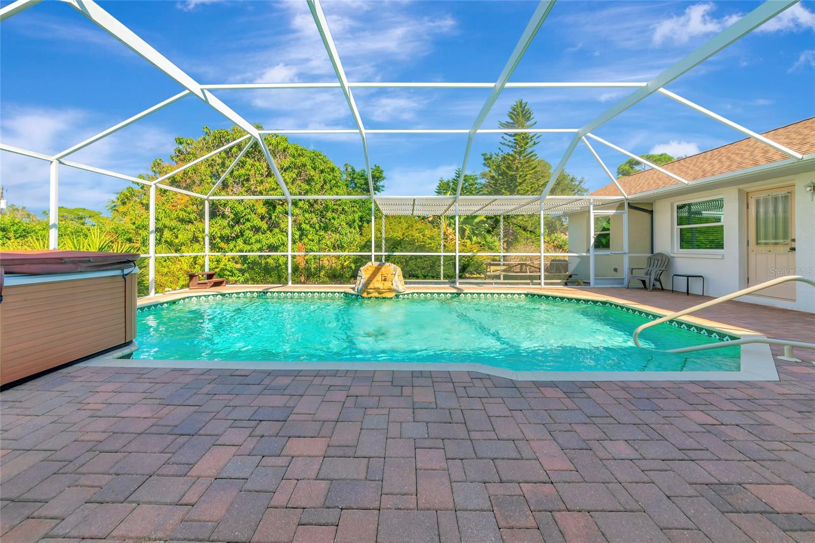 MANASOTA GARDENS - Residential