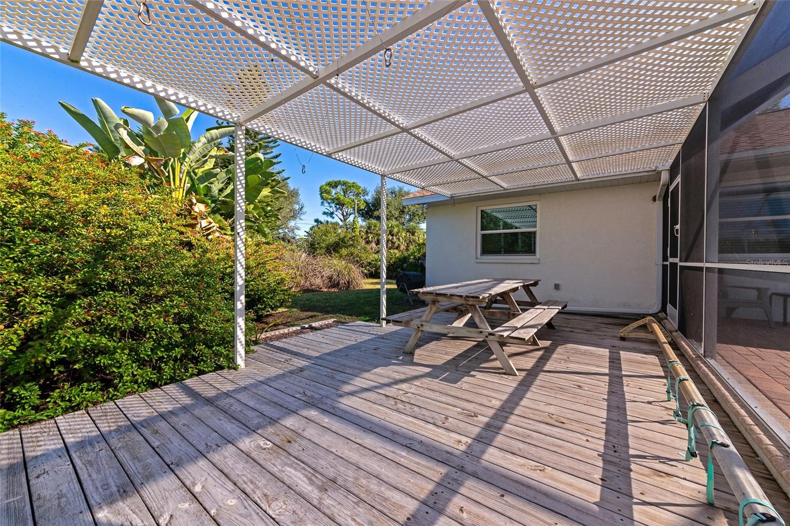 MANASOTA GARDENS - Residential