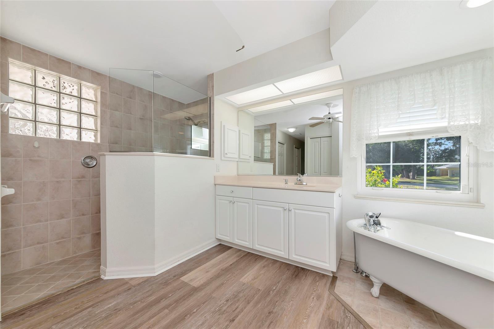 MANASOTA GARDENS - Residential