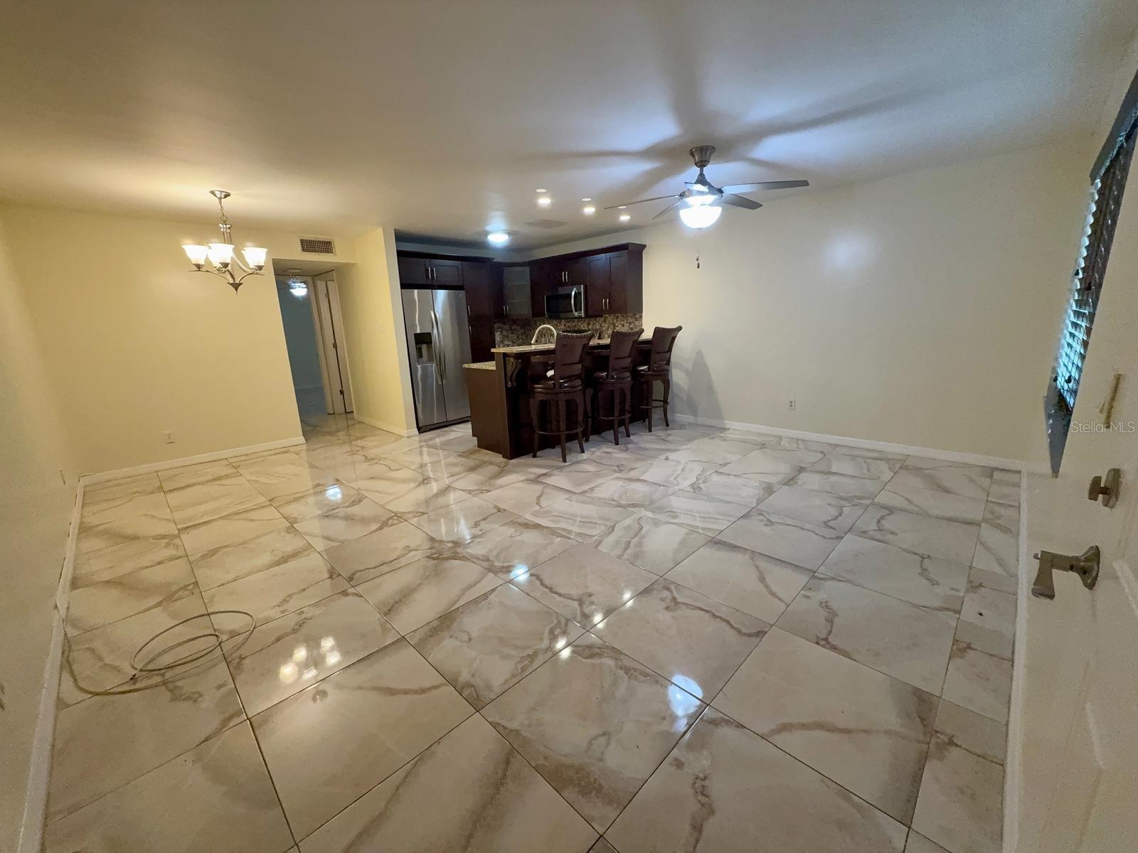 9109 W HILLSBOROUGH AVENUE J109