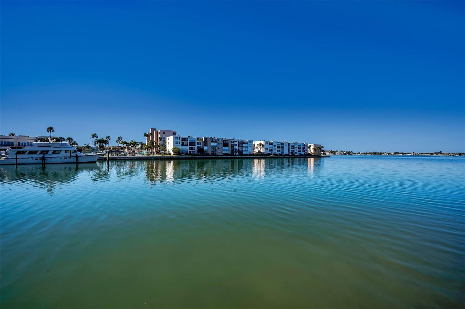 BAY ISLAND - Residential