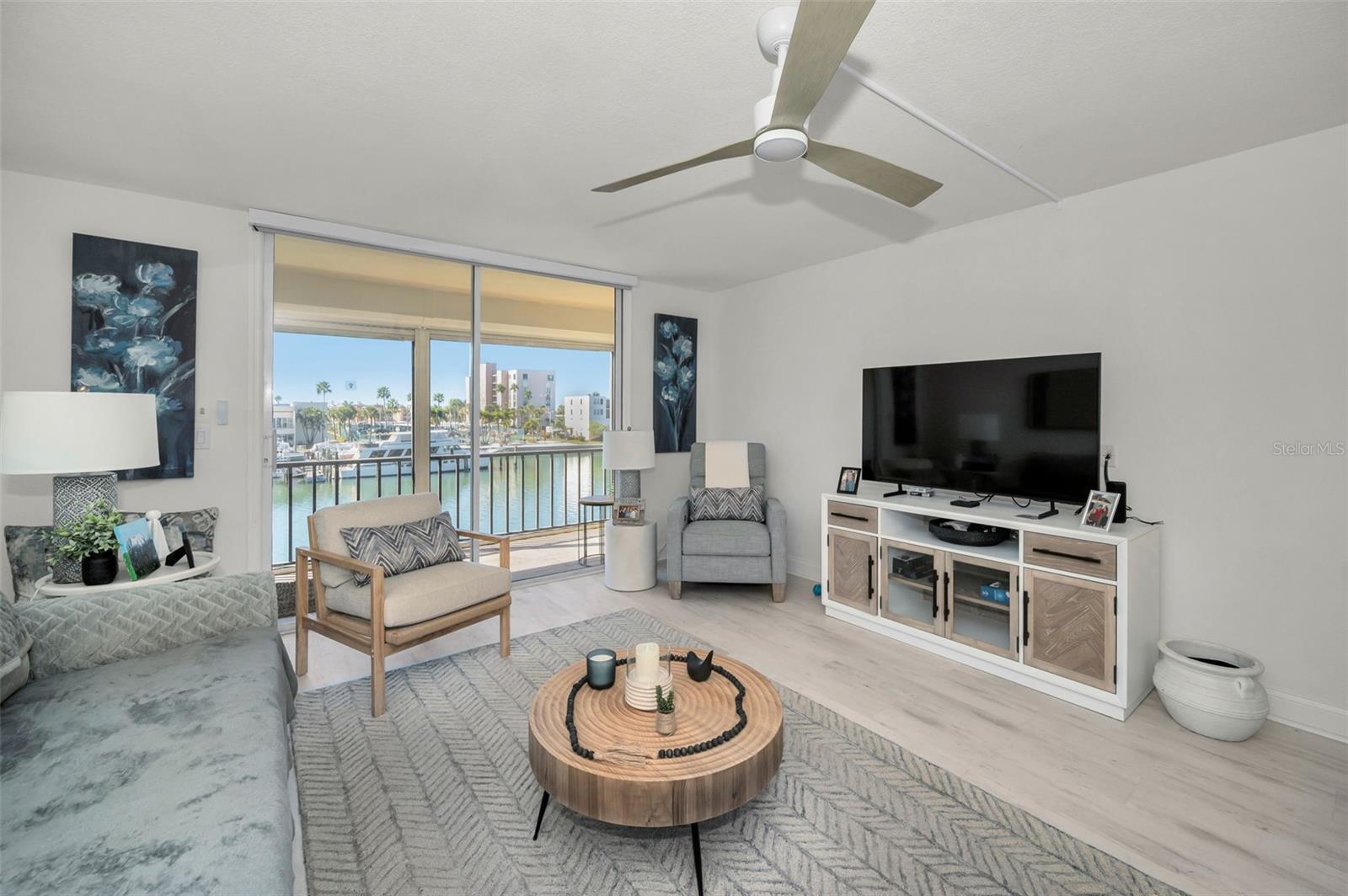 BAY ISLAND - Residential