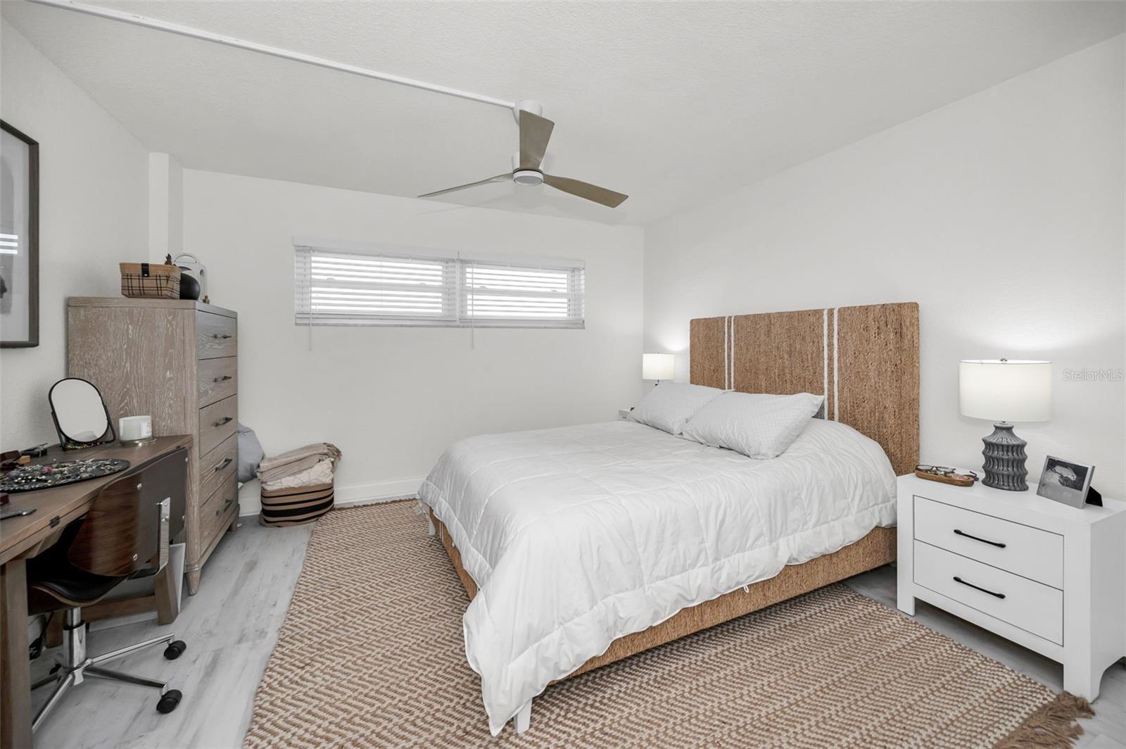 BAY ISLAND - Residential