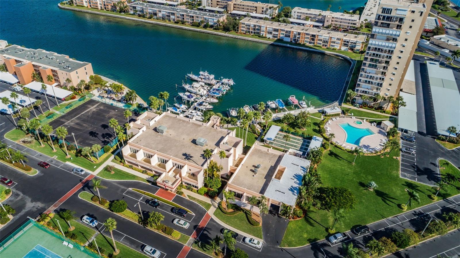 BAY ISLAND - Residential