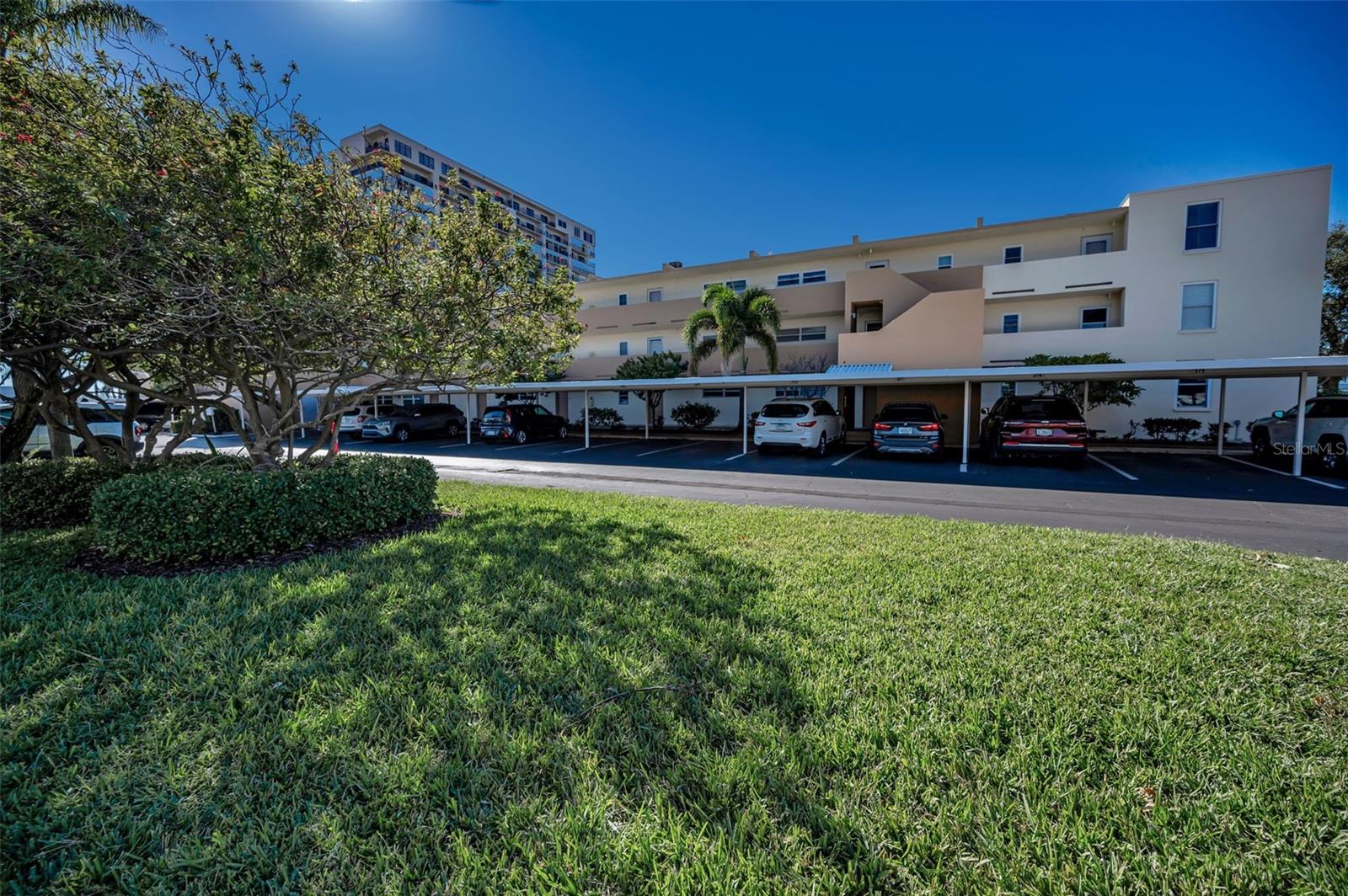 BAY ISLAND - Residential